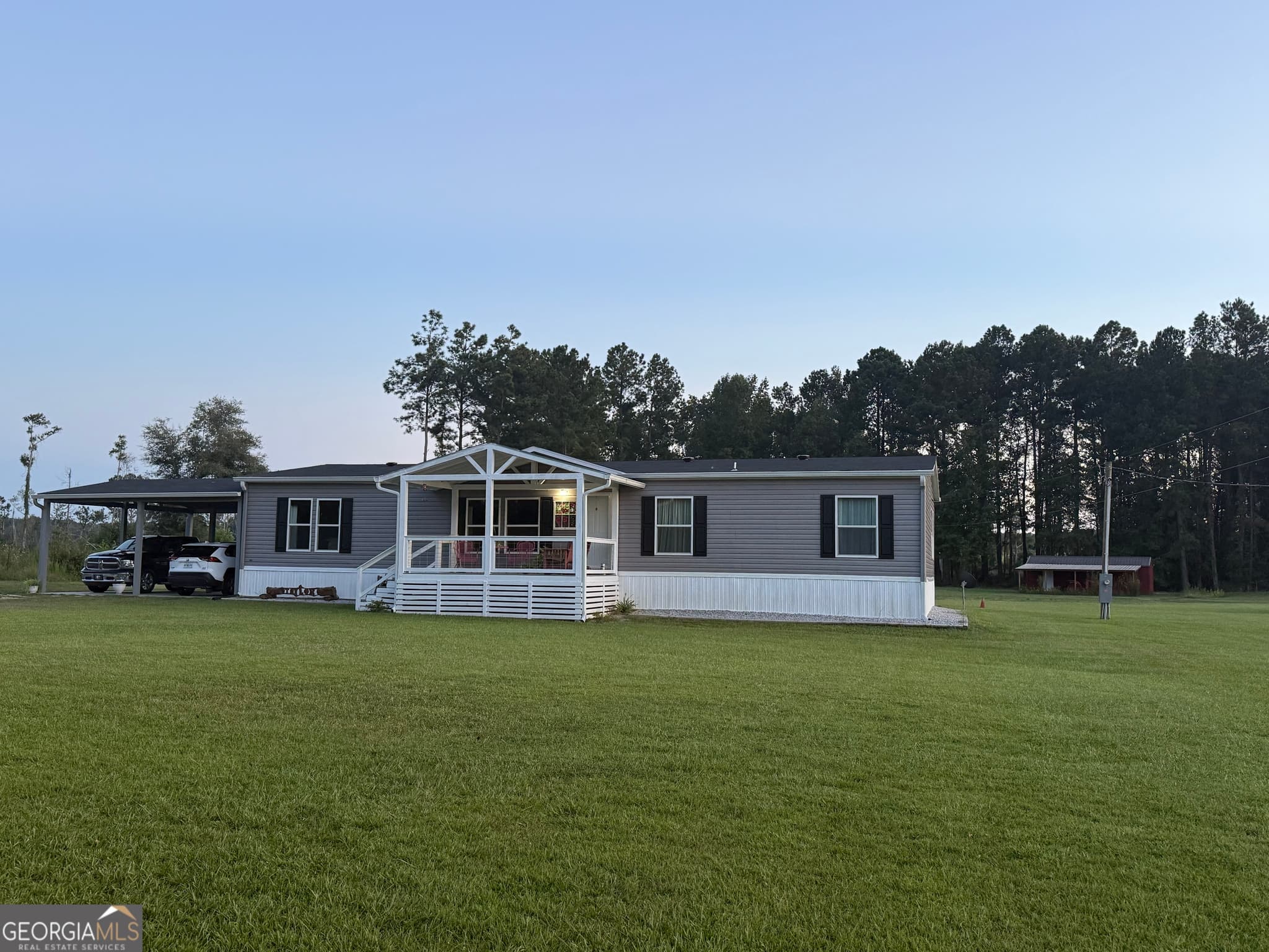 5 bedroom, 3 bathroom, 2,048 sq ft manufactured home,mobile home sold at 1430 Old Poor Robin Road, Sylvania, GA 30467