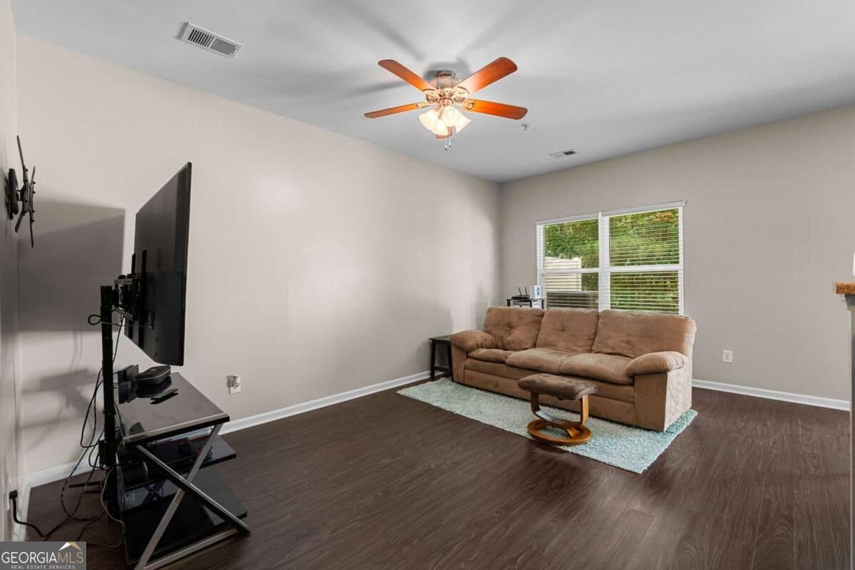 3 bedroom, 2.5 bathroom, 1,682 sq ft townhouse for rent at 143 Granite Way, Newnan, GA 30265 for $1,850 a month — photo 7