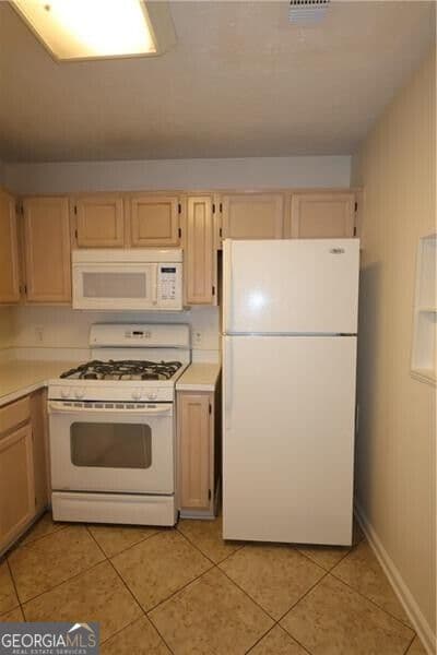 2 bedroom, 2 bathroom, 1,104 sq ft single family residence for rent at 2722 Highland Ridge, Kennesaw, GA 30152 for $1,895 a month — photo 9