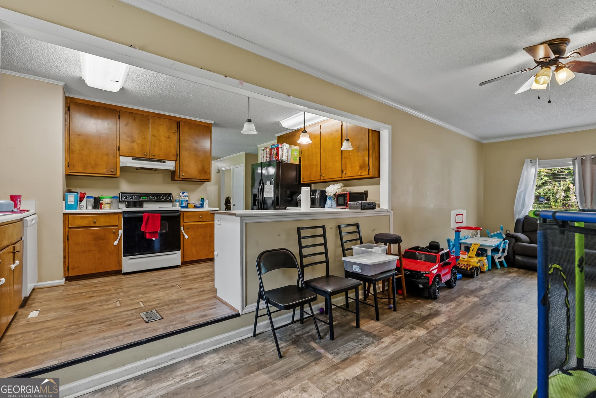 3 bedroom, 2 bathroom, 1,532 sq ft single family residence for sale at 275 Green Street, Pelham, GA 31779 — photo 7