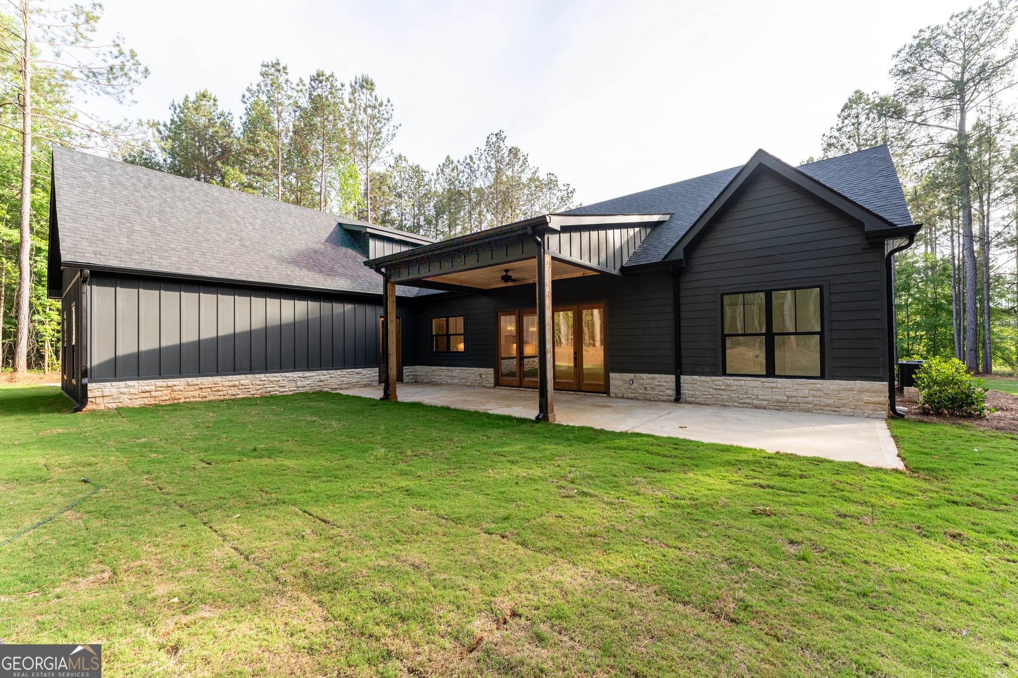 5 bedroom, 4 bathroom, 3,230 sq ft single family residence for sale at 361 Scuffleboro Road, Eatonton, GA 31024 — photo 9