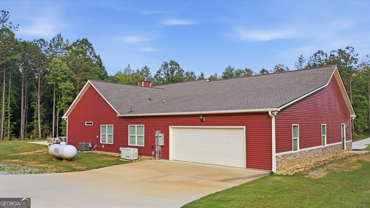 4 bedroom, 2 bathroom, 1,691 sq ft single family residence for sale at 1950 Mountain View Road, Buchanan, GA 30113 — photo 6