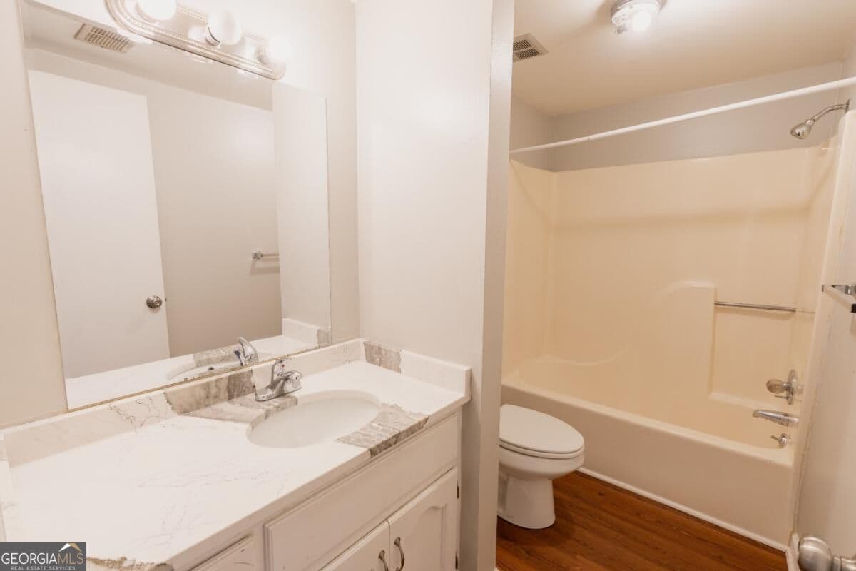 2 bedroom, 2 bathroom, 1,260 sq ft condominium for sale at 2505 Broad Street 323, Athens, GA 30606 — photo 10