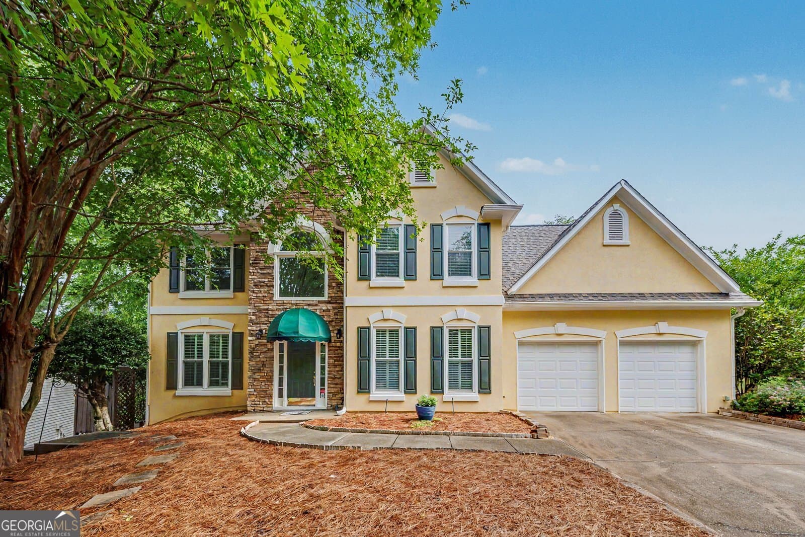 4 bedroom, 2.5 bathroom, 2,784 sq ft single family residence sold at 2400 Waters Edge Court, Acworth, GA 30101