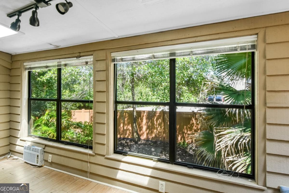 2 bedroom, 2.5 bathroom, 1,492 sq ft condominium under contract at 324 Brockinton Marsh, St. Simons, GA 31522 — photo 10