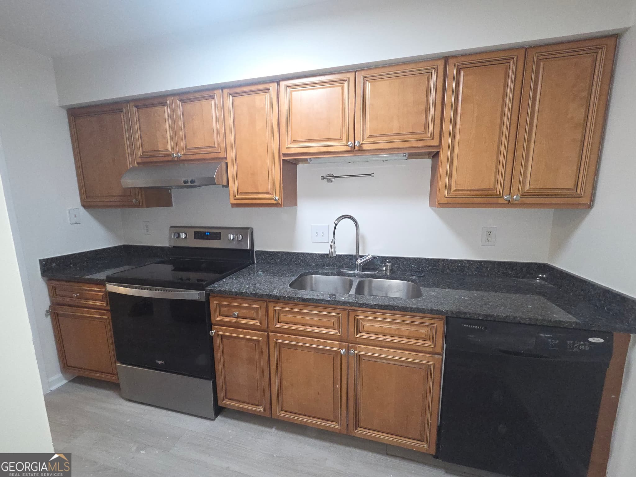 3 bedroom, 2 bathroom, 1,393 sq ft condominium for rent at 1201 Old Hammond Chase, Sandy Springs, GA 30350 for $1,900 a month — photo 5