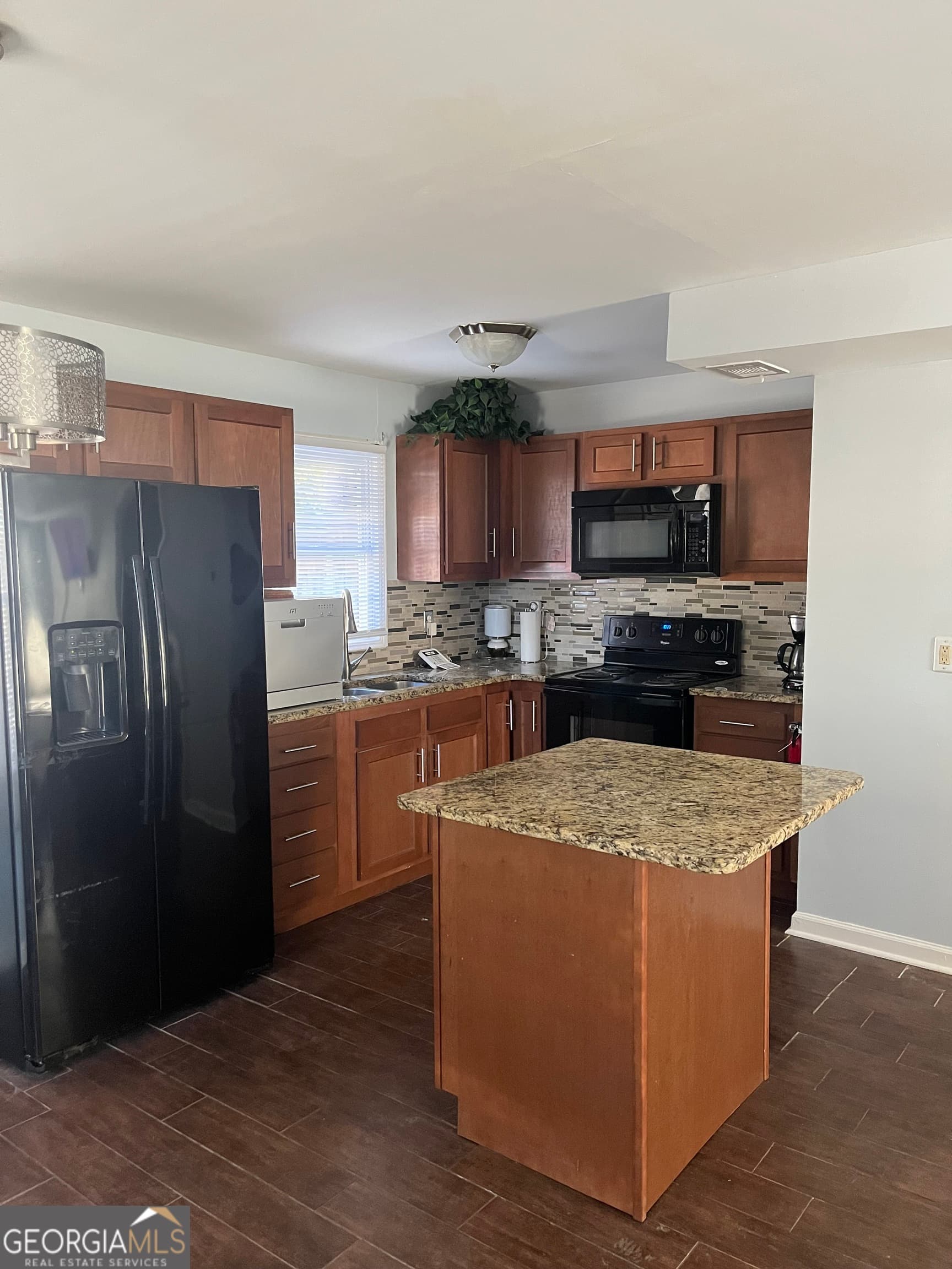 3 bedroom, 2 bathroom, 1,225 sq ft apartment for rent at 2894 Randall Street, East Point, GA 30344 for $1,700 a month — photo 9