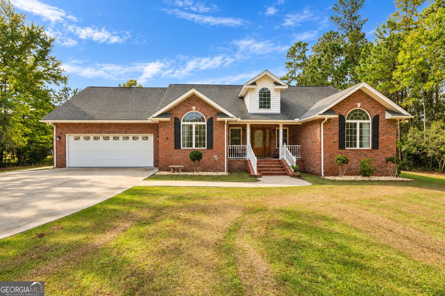3 bedroom, 2 bathroom, 2,453 sq ft single family residence for sale at 296 Magnolia Road, Midway, GA 31320 — photo 1 of 47