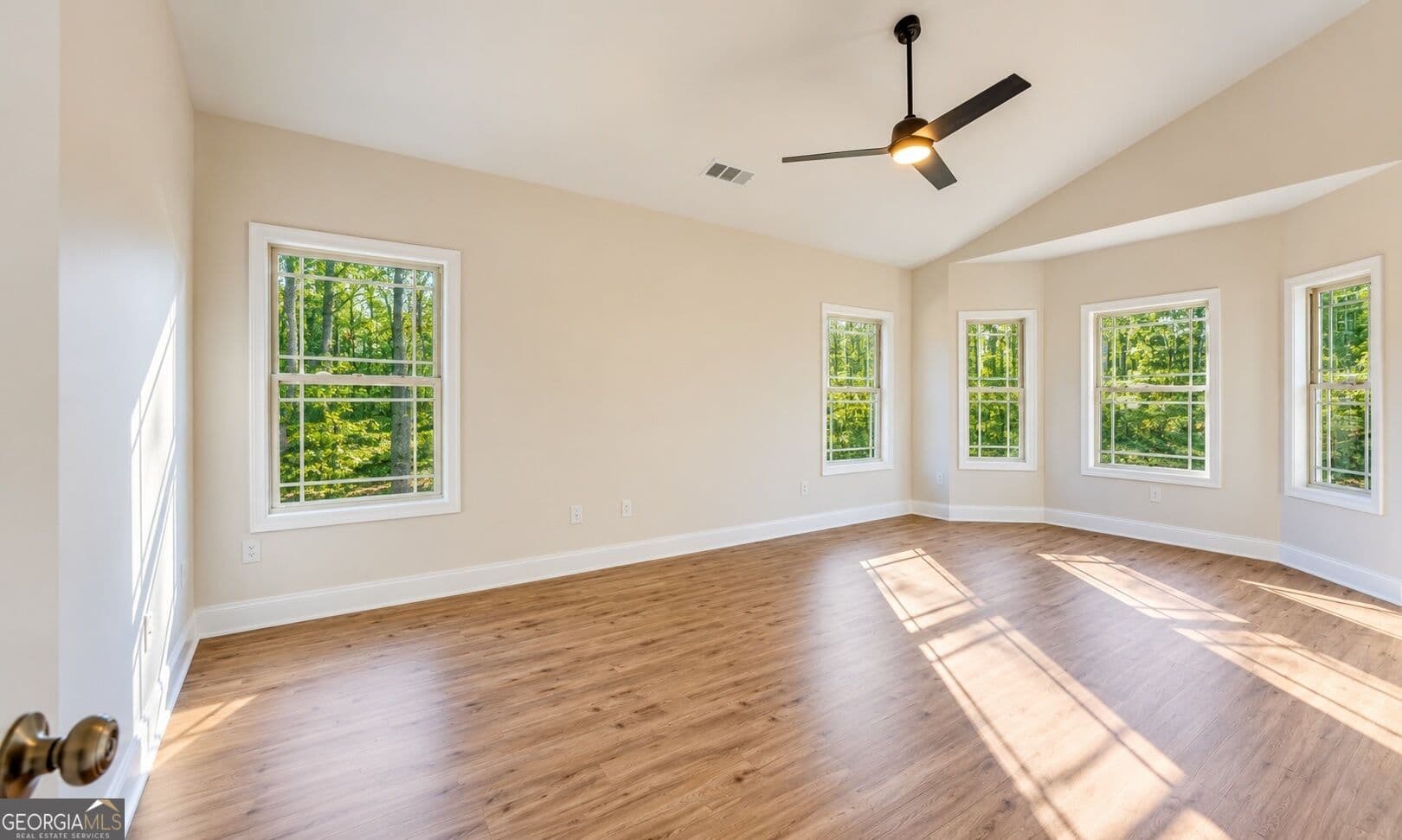 3 bedroom, 3 bathroom, 2,420 sq ft single family residence for sale at 70 Ridgewood Lane, Hartwell, GA 30643 — photo 5