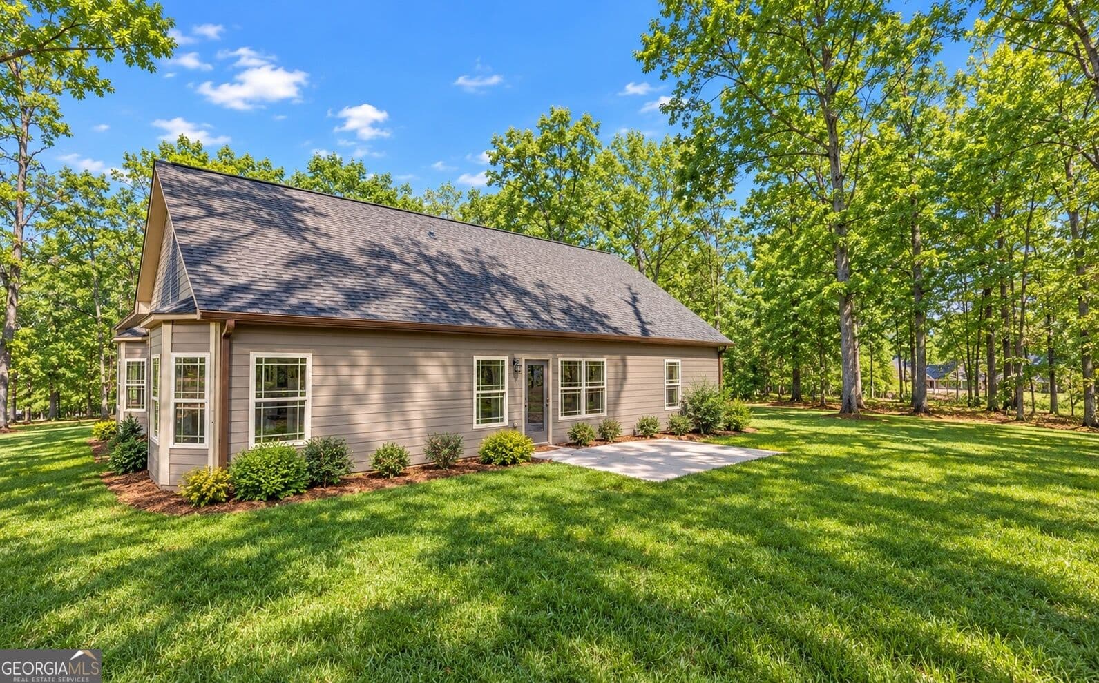 3 bedroom, 3 bathroom, 2,420 sq ft single family residence for sale at 70 Ridgewood Lane, Hartwell, GA 30643 — photo 4
