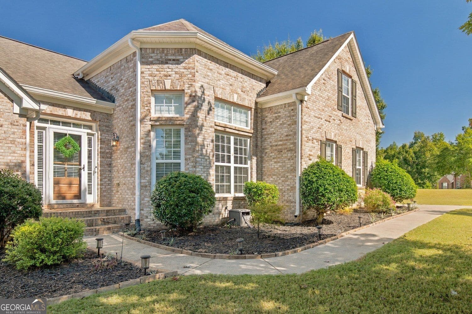 3 bedroom, 2 bathroom, 2,353 sq ft single family residence for sale at 2449 Snowshoe Bend, Bethlehem, GA 30620 — photo 1 of 51