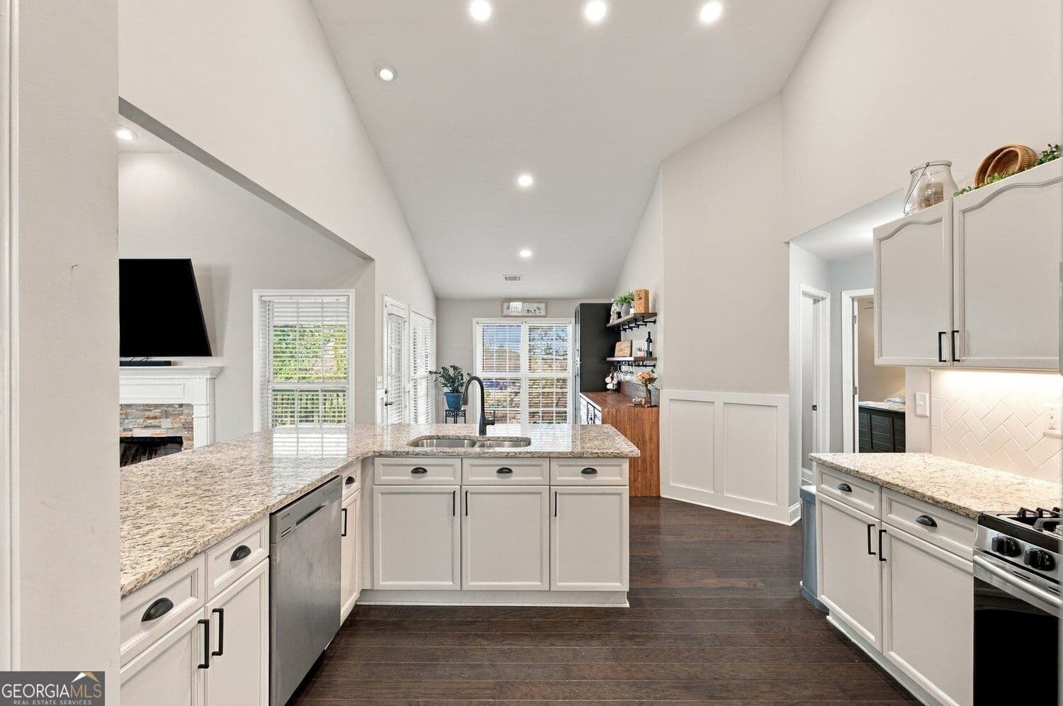 3 bedroom, 2 bathroom, 2,353 sq ft single family residence for sale at 2449 Snowshoe Bend, Bethlehem, GA 30620 — photo 10