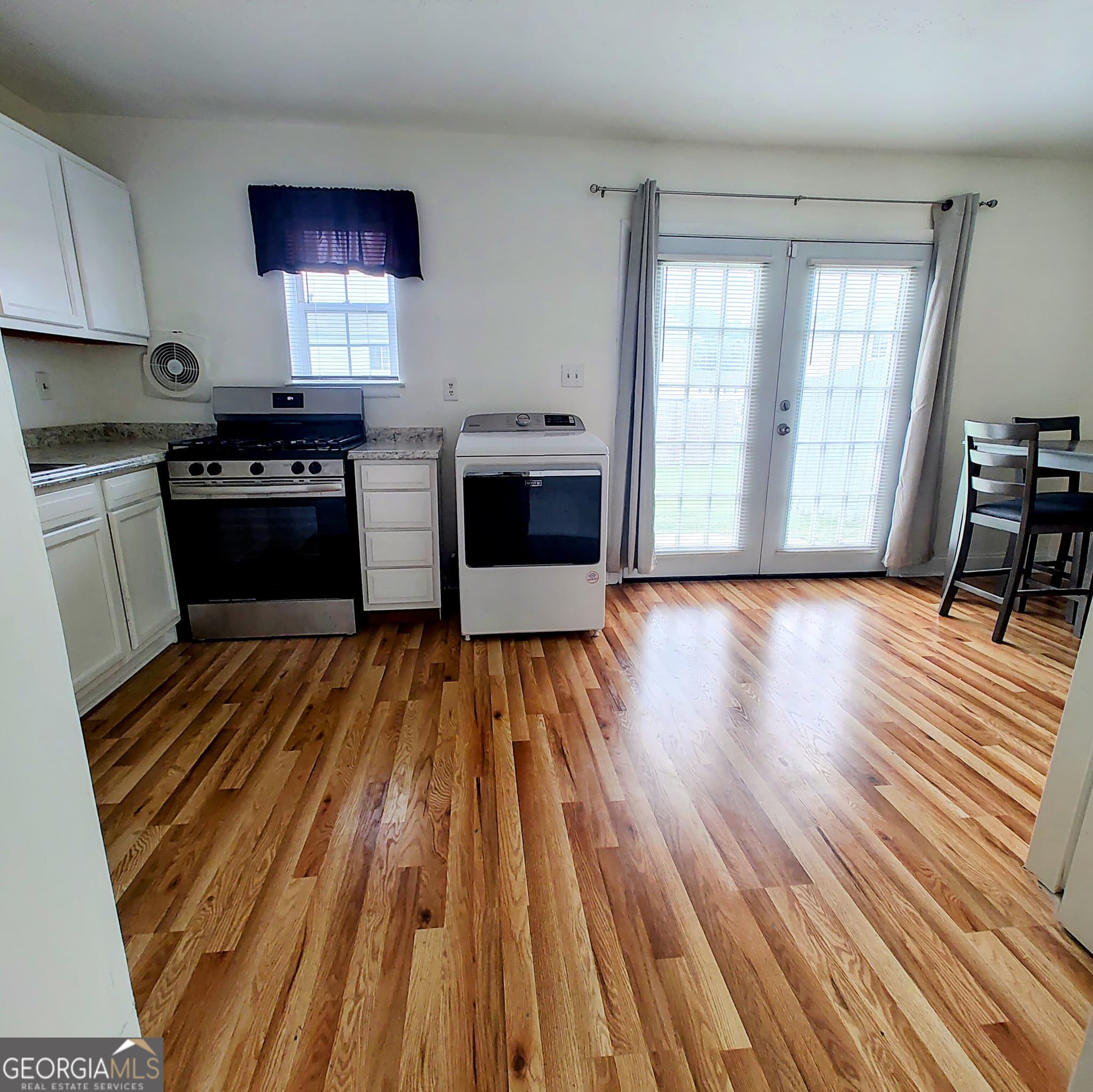 3 bedroom, 1.5 bathroom, 1,150 sq ft townhouse for sale at 1625 Conley Road 220, Conley, GA 30288 — photo 3