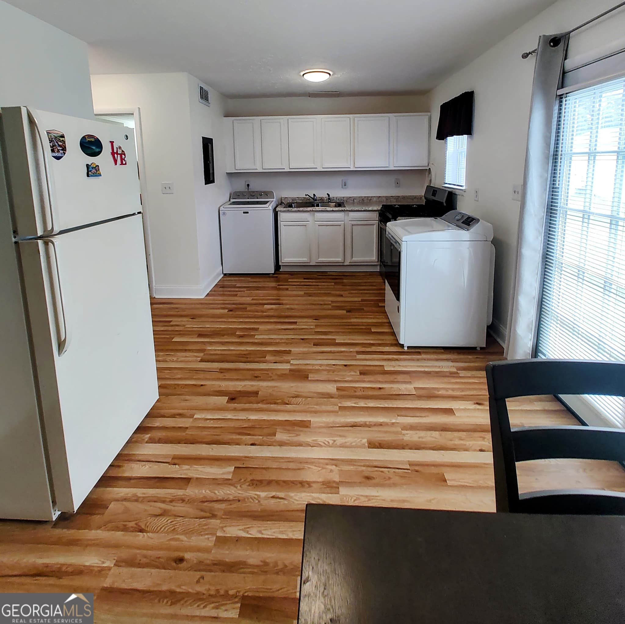 3 bedroom, 1.5 bathroom, 1,150 sq ft townhouse for sale at 1625 Conley Road 220, Conley, GA 30288 — photo 5