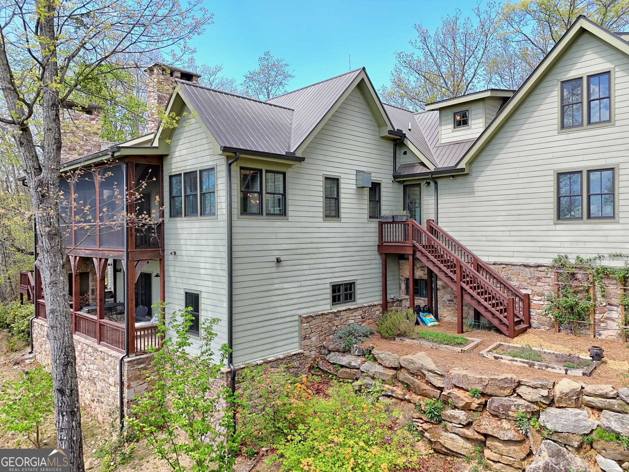 5 bedroom, 5.5 bathroom, 5,886 sq ft single family residence for sale at 913 Tiger Pass Drive, Tiger, GA 30576 — photo 5
