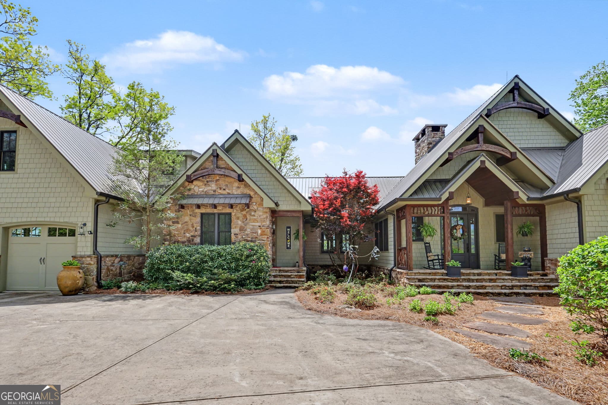 5 bedroom, 5.5 bathroom, 5,886 sq ft single family residence for sale at 913 Tiger Pass Drive, Tiger, GA 30576 — photo 9