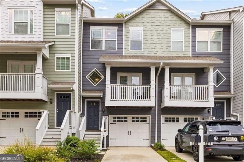 3 bedroom, 3.5 bathroom, 1,326 sq ft townhouse for sale at 1209 Liberty Parkway, Atlanta, GA 30318 — photo 2