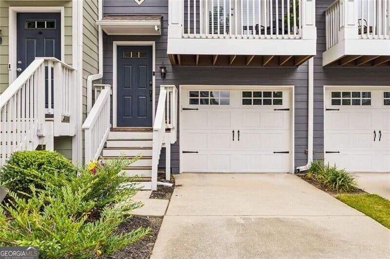 3 bedroom, 3.5 bathroom, 1,326 sq ft townhouse for sale at 1209 Liberty Parkway, Atlanta, GA 30318 — photo 1 of 42