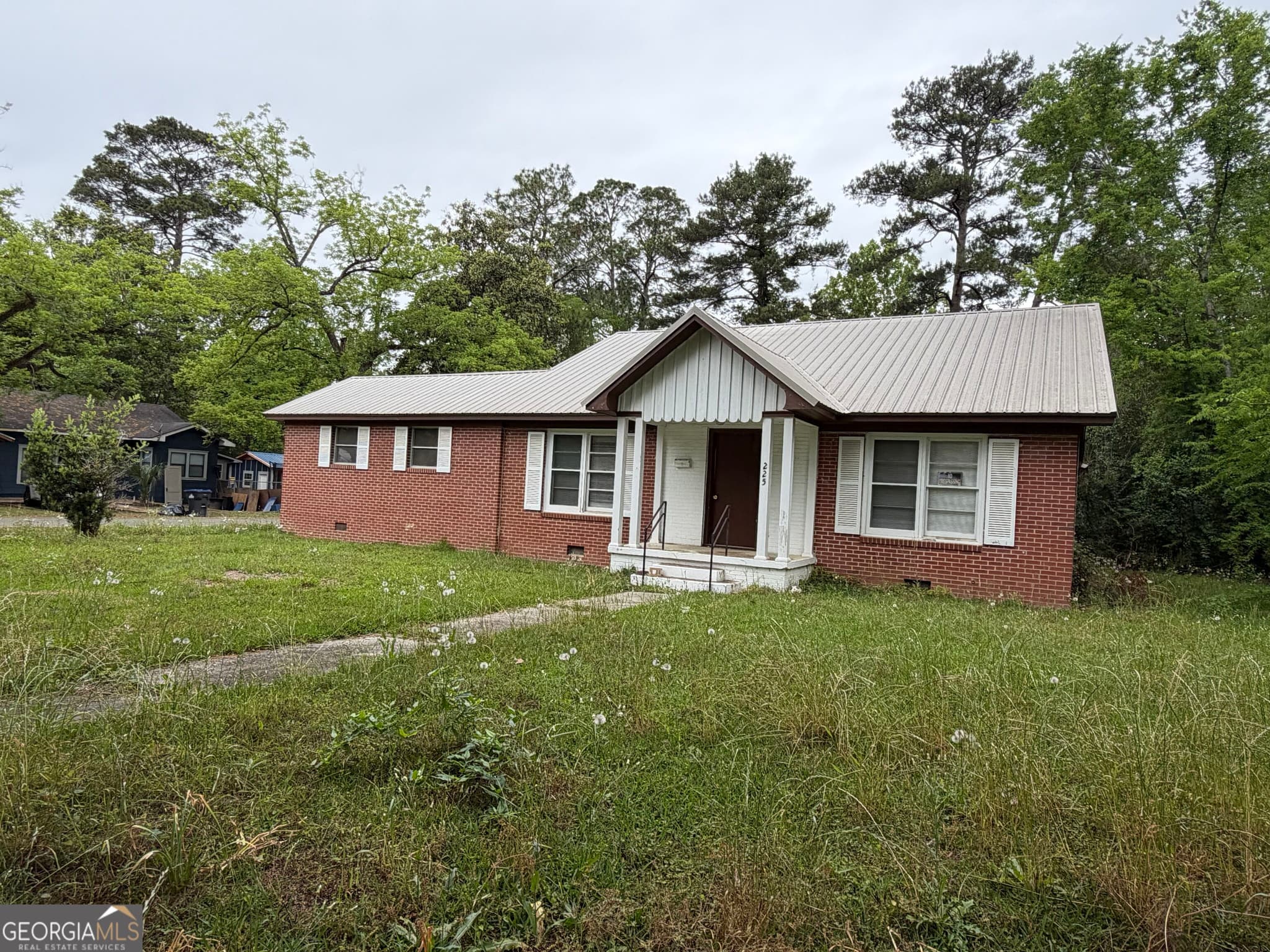 4 bedroom, 2 bathroom, 2,091 sq ft single family residence for rent at 225 W Jessamine Street, Fitzgerald, GA 31750 for $1,475 a month — photo 6