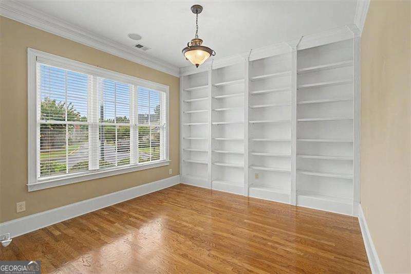 3 bedroom, 3.5 bathroom, 3,352 sq ft condominium for sale at 2327 Sandy Oaks Drive, Marietta, GA 30066 — photo 8