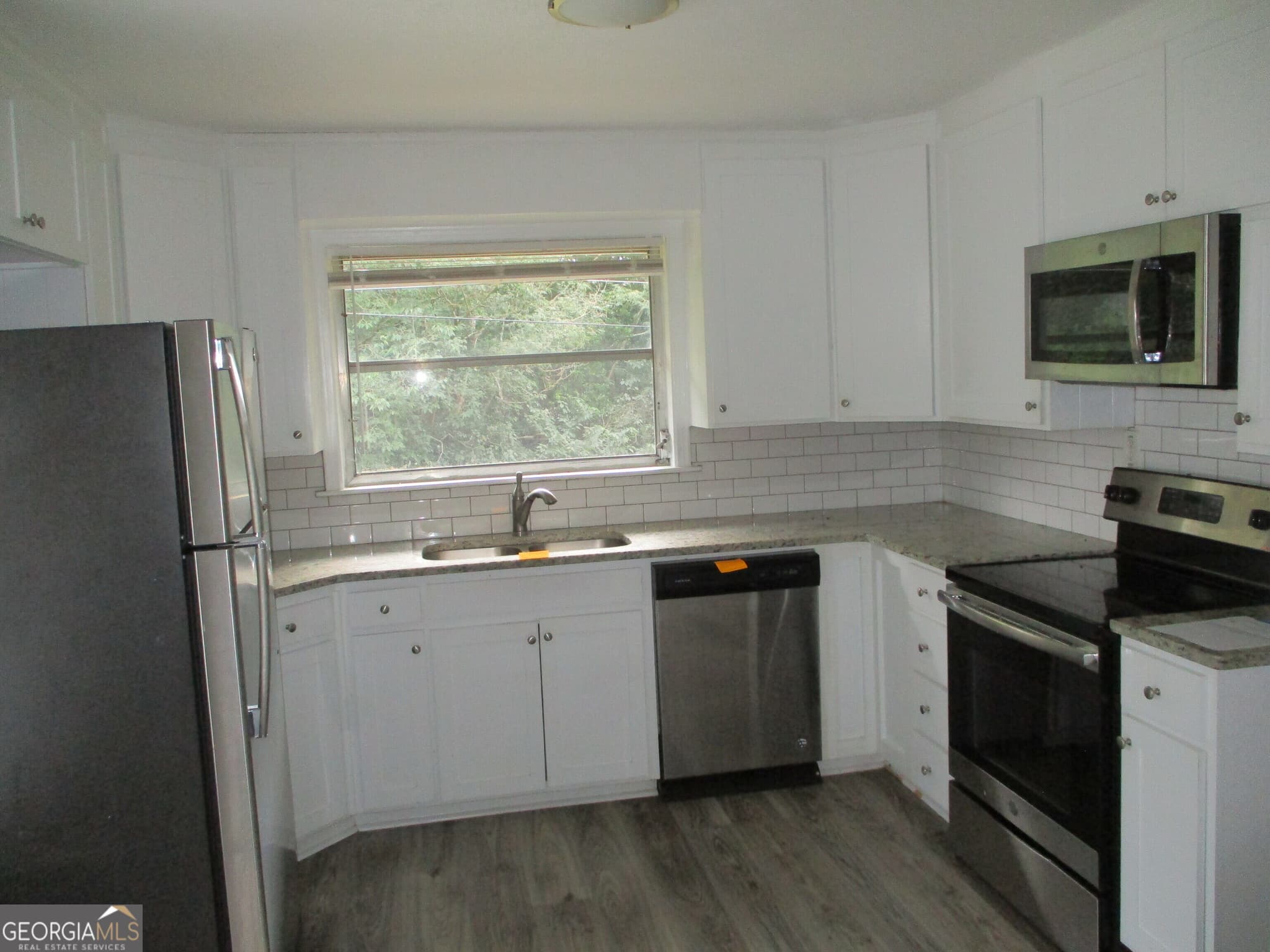 3 bedroom, 1.5 bathroom, 1,922 sq ft single family residence for sale at 46 Russell Braden Road, Covington, GA 30016 — photo 6