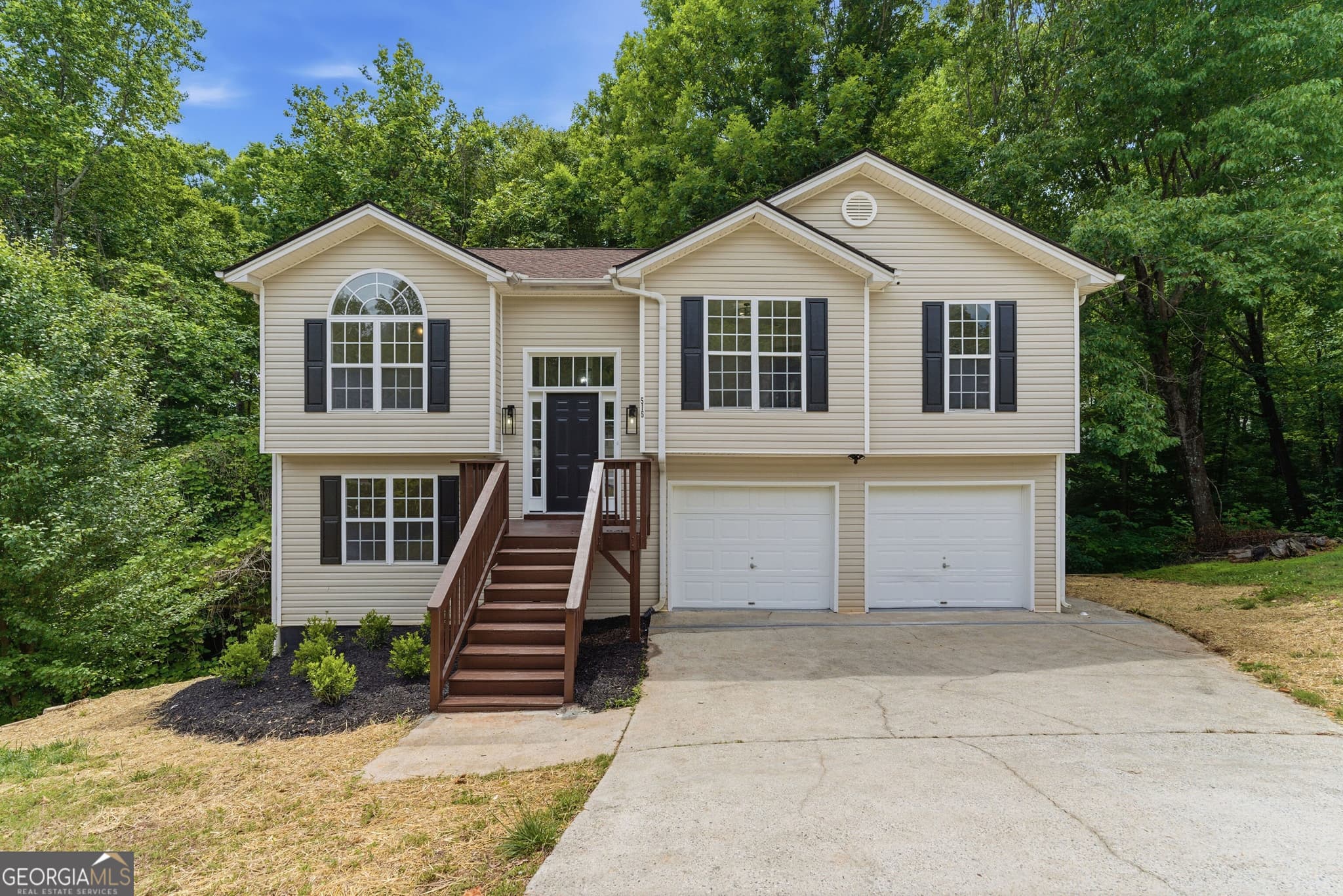 4 bedroom, 3 bathroom, 2,300 sq ft single family residence sold at 515 Ashland Manor Drive, Lawrenceville, GA 30045