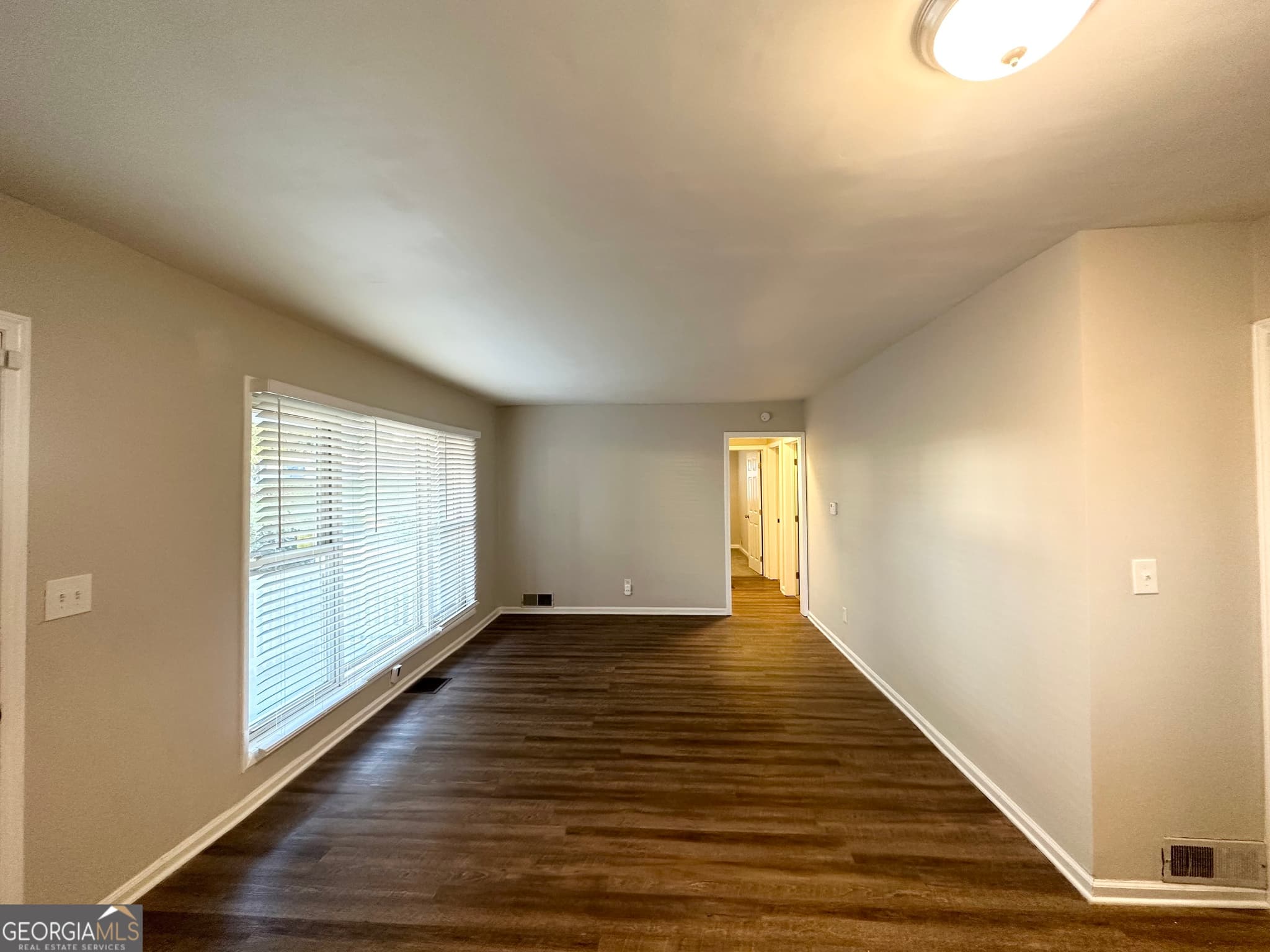 3 bedroom, 1 bathroom, 1,040 sq ft single family residence for sale at 2228 SW Springdale Circle, Atlanta, GA 30315 — photo 3