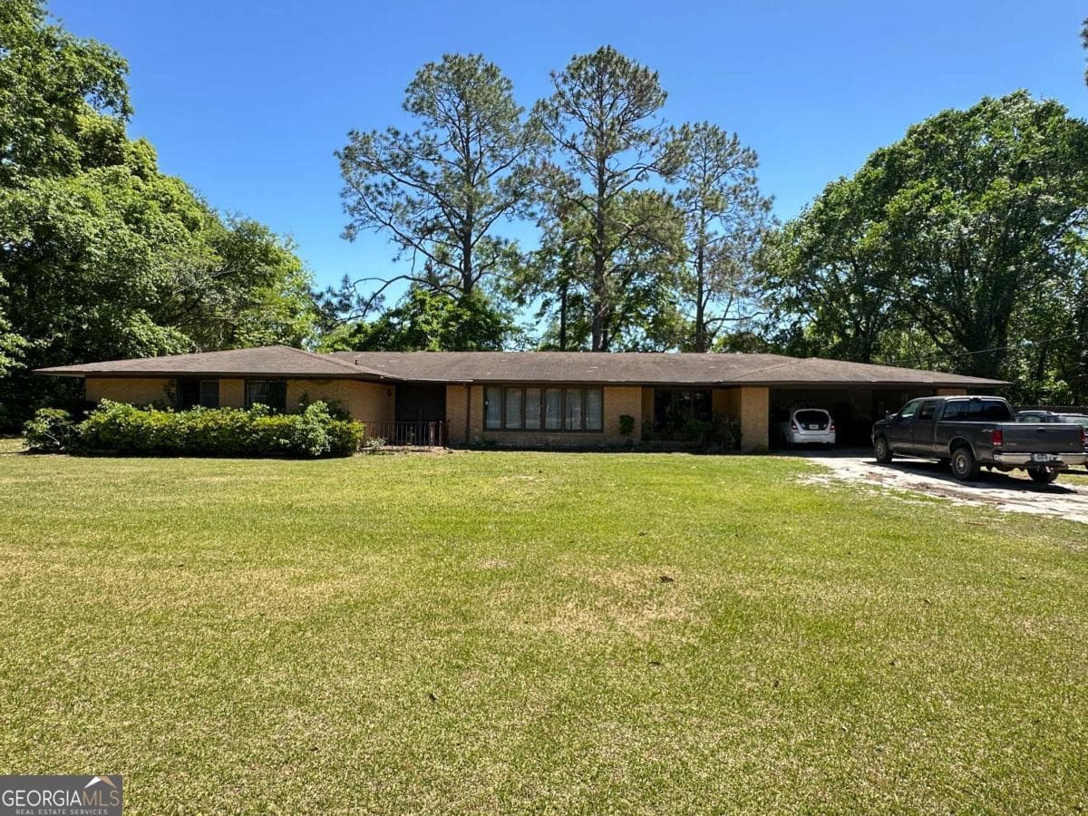 5 bedroom, 2.5 bathroom, 2,961 sq ft single family residence sold at 5649 Wylly Street, Patterson, GA 31557