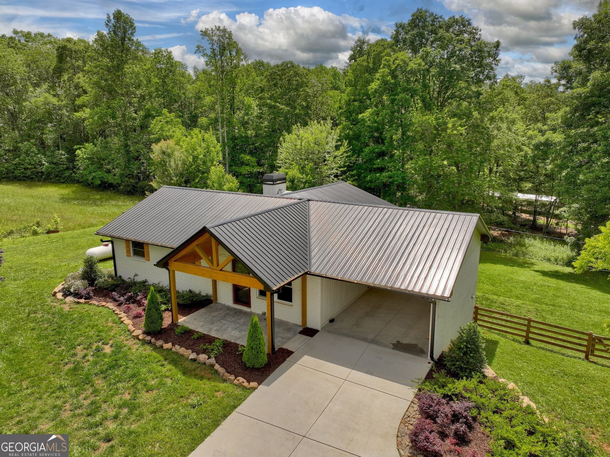 3 bedroom, 3 bathroom, 2,214 sq ft single family residence for sale at 975 Goss Road, Epworth, GA 30541