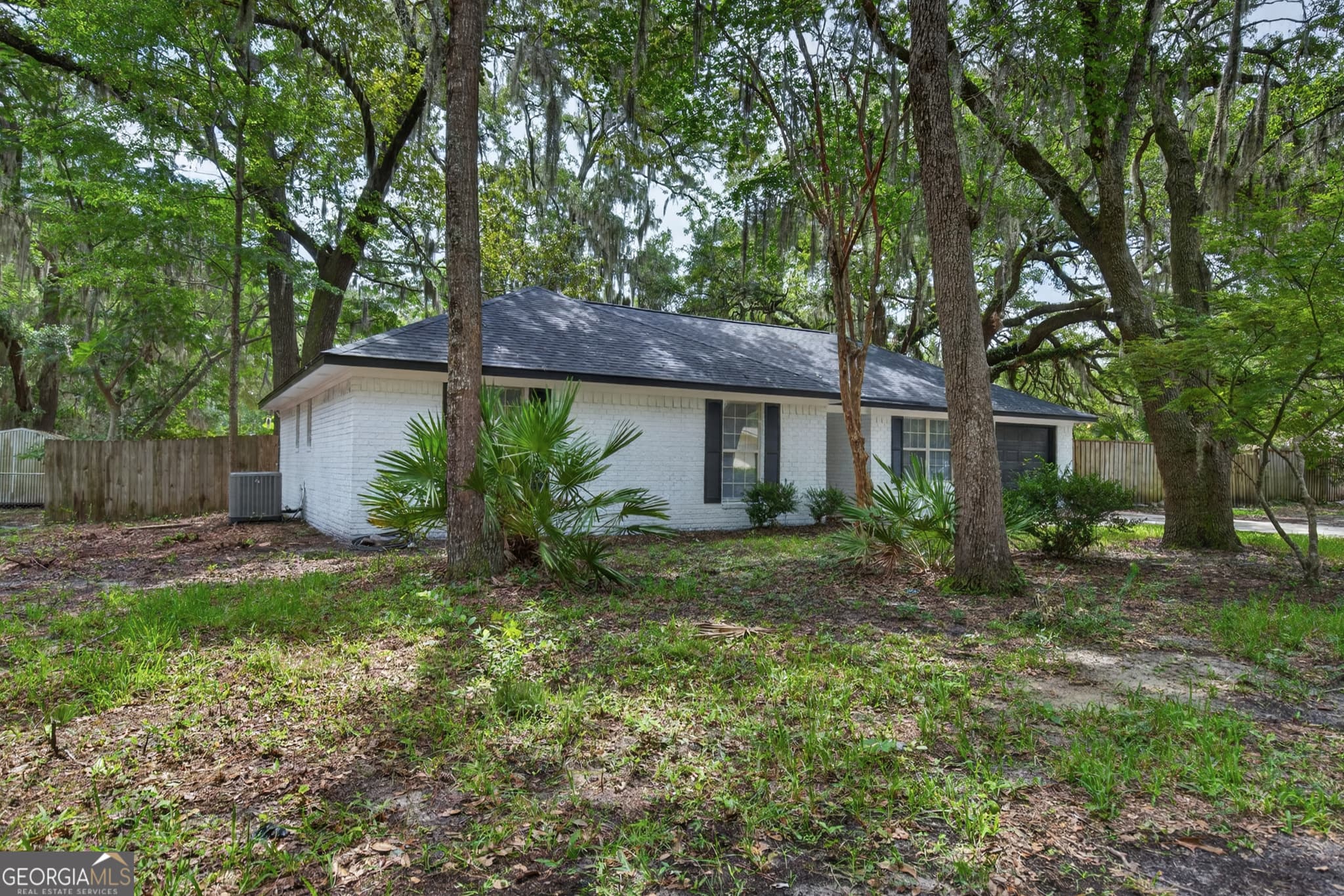 3 bedroom, 2 bathroom, 1,684 sq ft single family residence for sale at 822 Lakeview Court, Hinesville, GA 31313 — photo 4