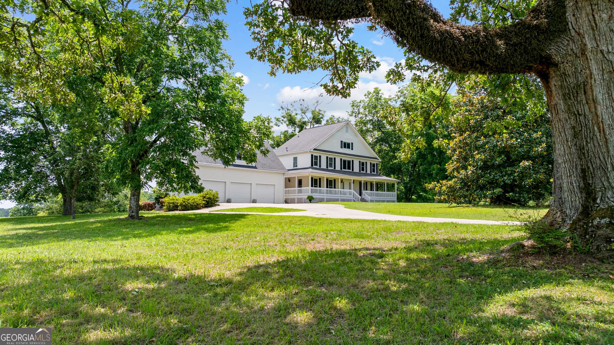 4 bedroom, 5.5 bathroom, 6,000 sq ft single family residence for sale at 140 Massengale Road, Brooks, GA 30205 — photo 2