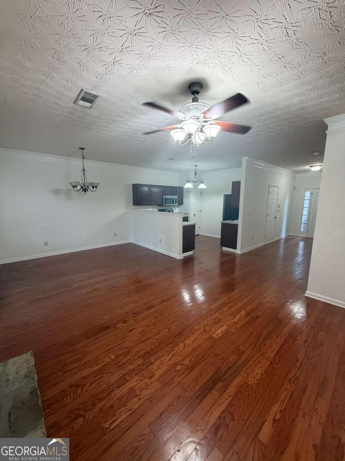 2 bedroom, 2.5 bathroom, 1,522 sq ft townhouse for sale at 325 Parc River Boulevard, Lawrenceville, GA 30046 — photo 4