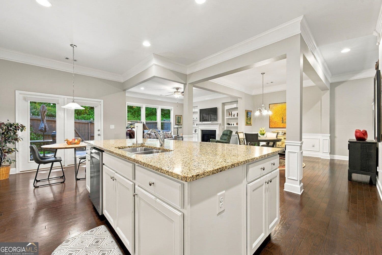 3 bedroom, 3.5 bathroom, 2,512 sq ft townhouse for sale at 4756 Blue Elm Lane, Smyrna, GA 30080 — photo 2