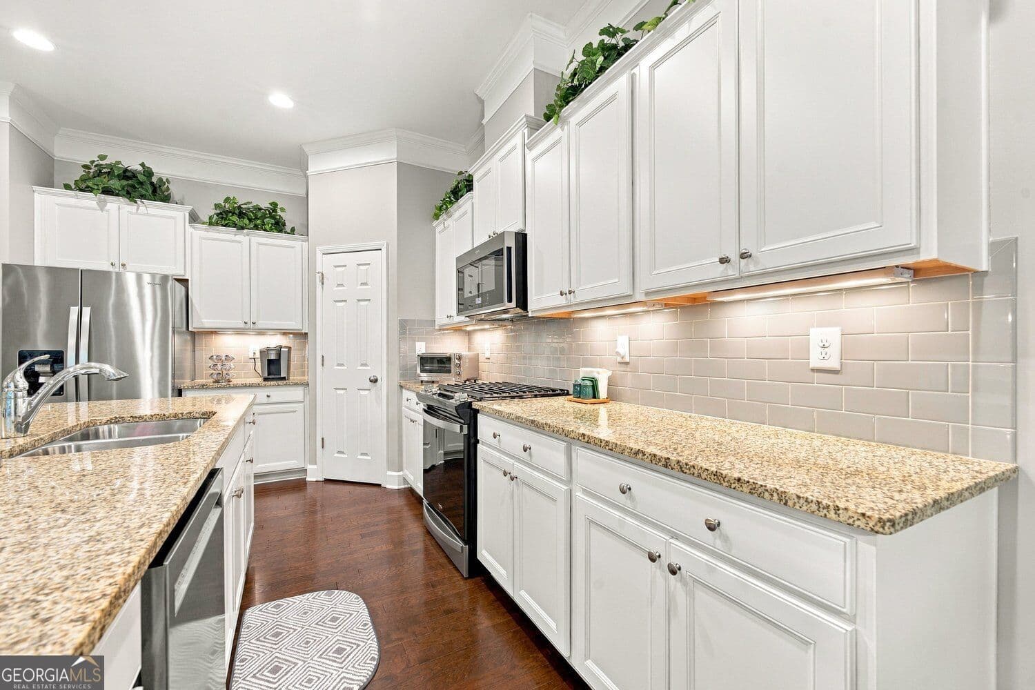 3 bedroom, 3.5 bathroom, 2,512 sq ft townhouse for sale at 4756 Blue Elm Lane, Smyrna, GA 30080 — photo 6