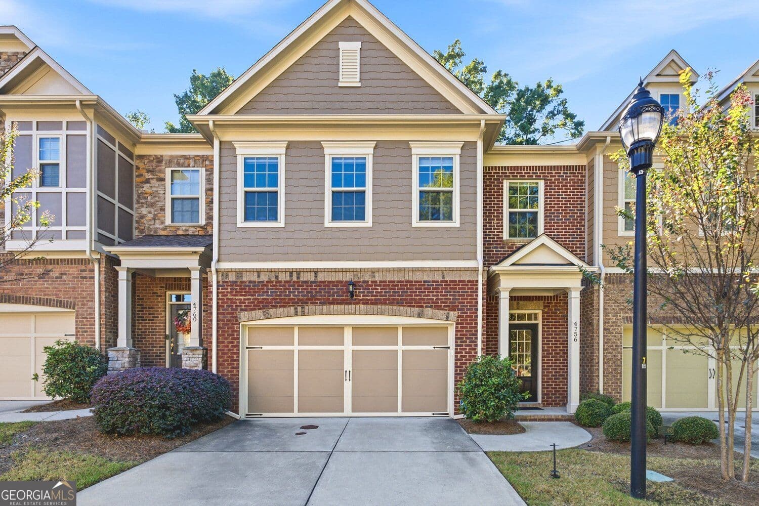 3 bedroom, 3.5 bathroom, 2,512 sq ft townhouse for sale at 4756 Blue Elm Lane, Smyrna, GA 30080 — photo 1 of 40
