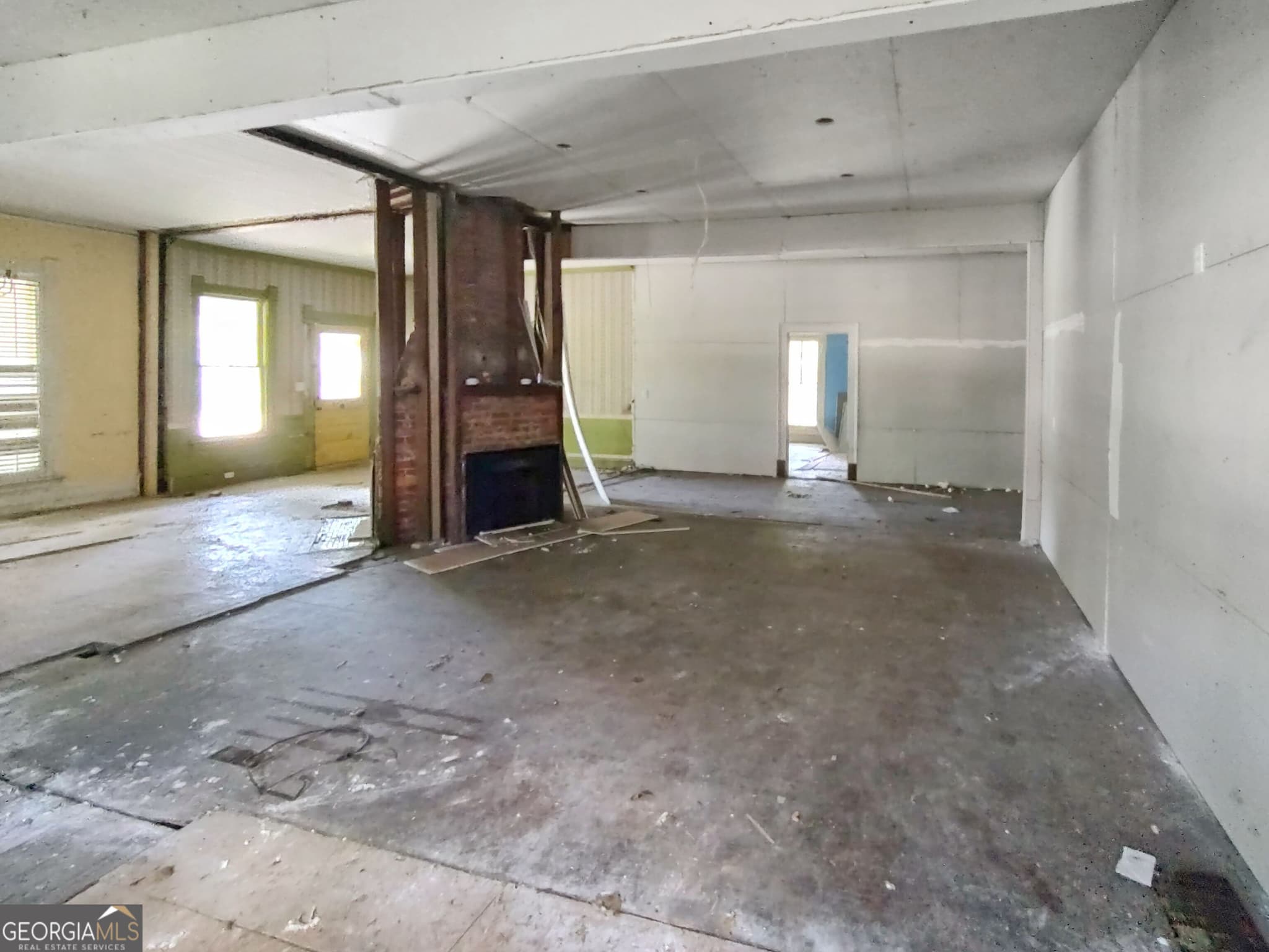 6 bedroom, 3 bathroom, 2,994 sq ft single family residence for sale at 419 Church Street, Dawson, GA 39842 — photo 5