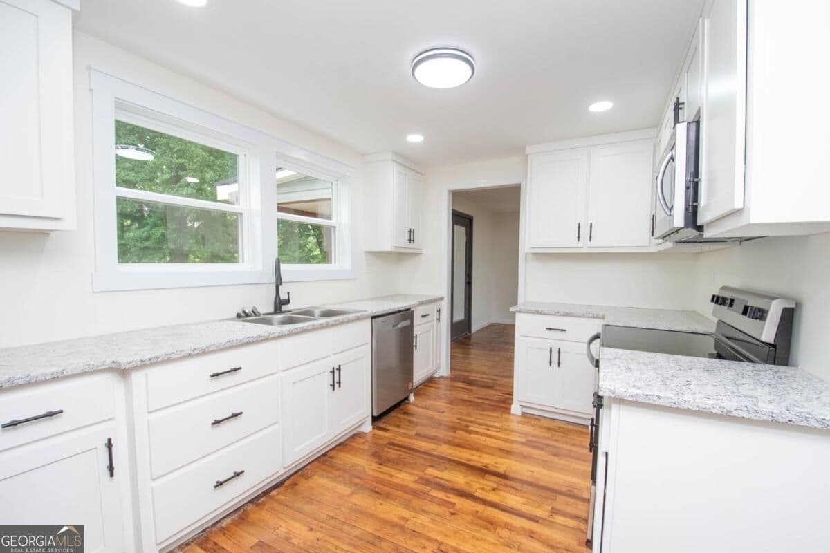 3 bedroom, 2 bathroom, 1,429 sq ft single family residence for sale at 250 Lagrange Street, Grantville, GA 30220 — photo 7