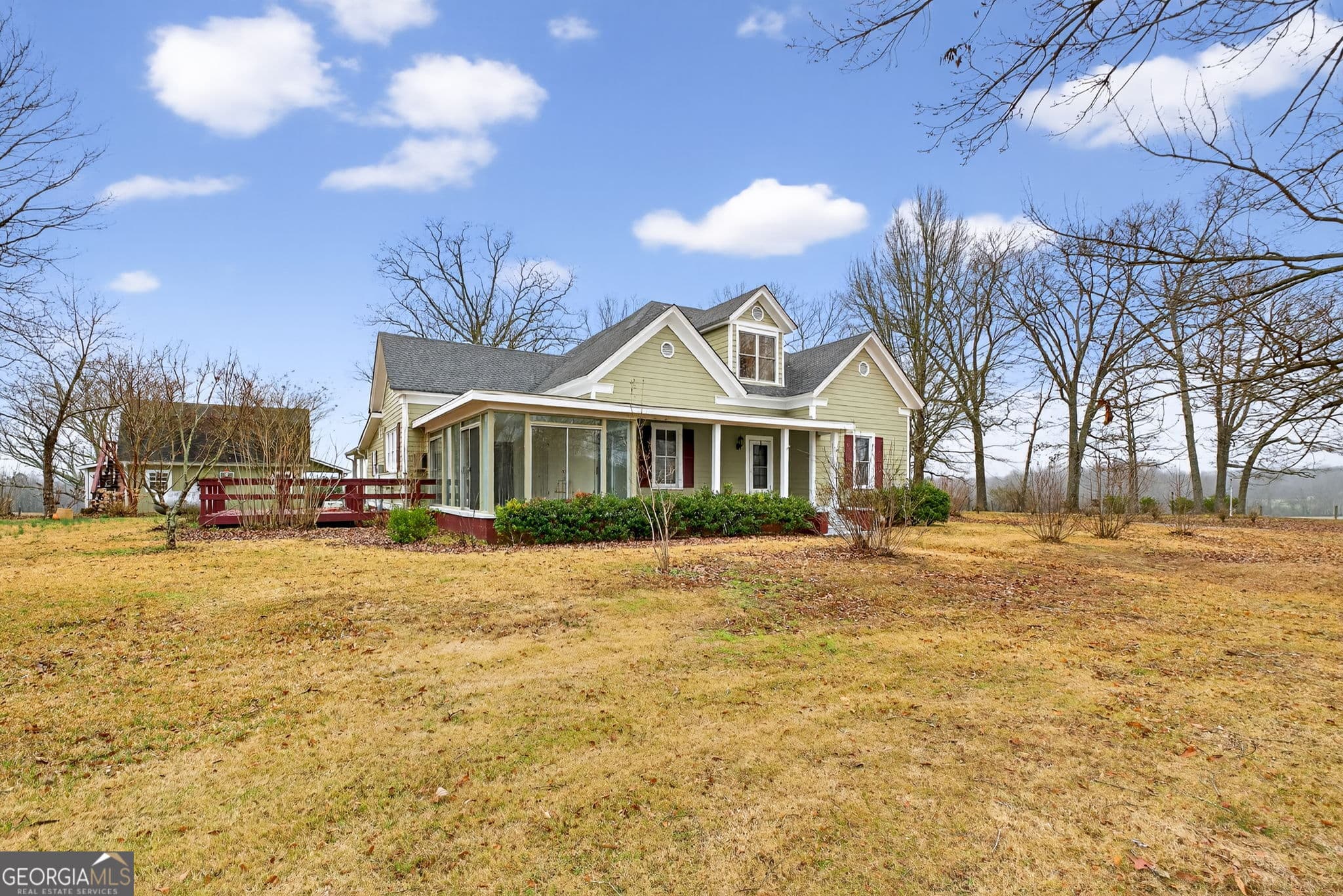 5 bedroom, 3 bathroom, 3,588 sq ft single family residence for sale at 402 Tom Bell Road, Milner, GA 30257 — photo 2