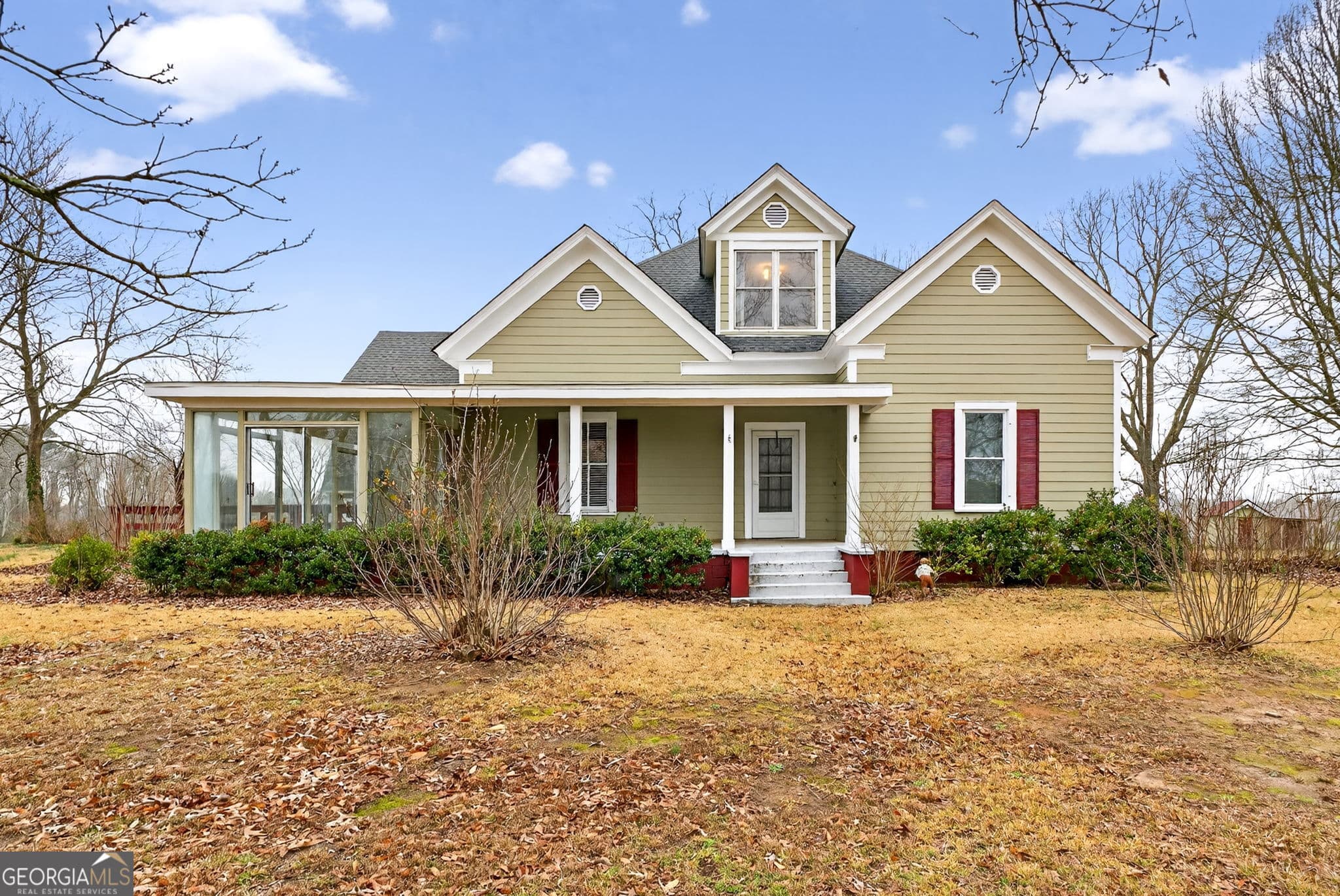 5 bedroom, 3 bathroom, 3,588 sq ft single family residence for sale at 402 Tom Bell Road, Milner, GA 30257 — photo 1 of 75