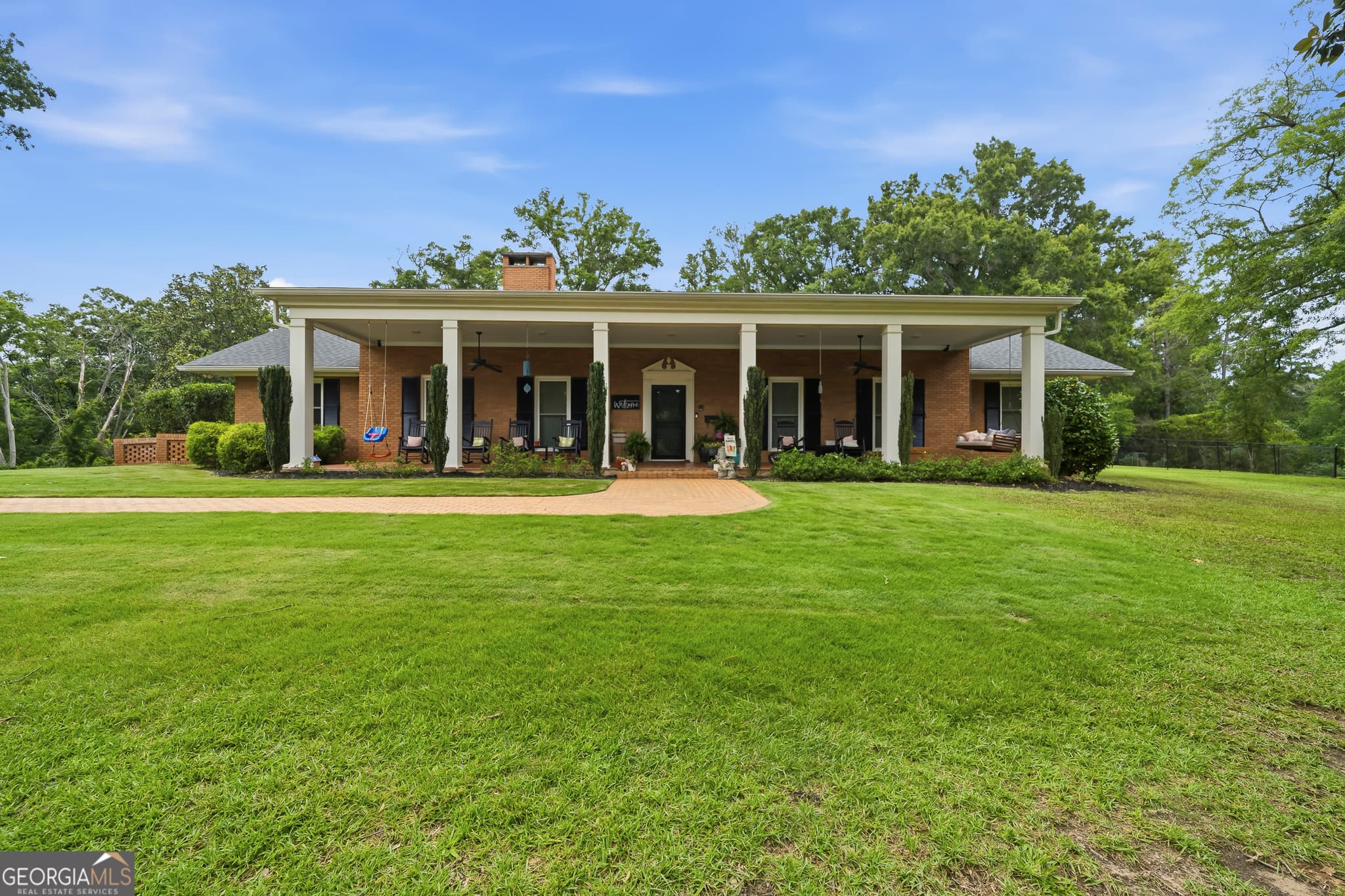 4 bedroom, 4 bathroom, 3,461 sq ft single family residence for sale at 601 N Tattnall Street, Milledgeville, GA 31061