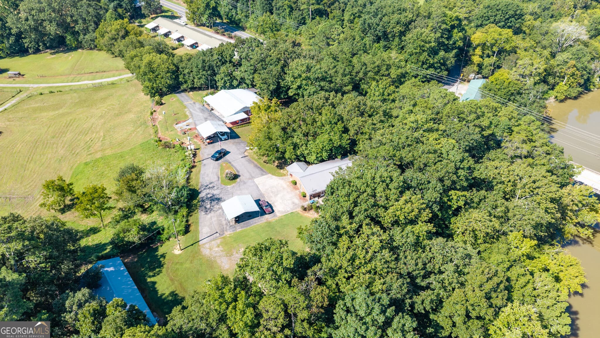 3 bedroom, 2 bathroom mixed use for sale at 669 Nicklesville Road, Resaca, GA 30735 — photo 3
