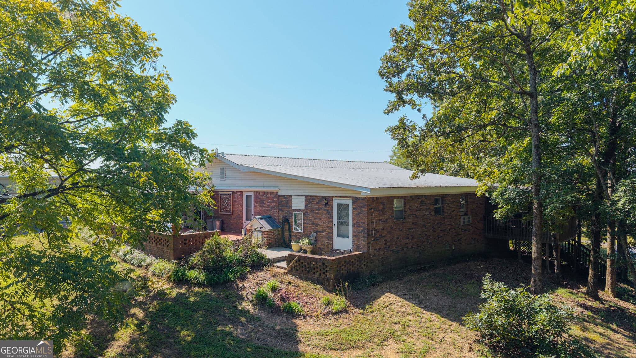 3 bedroom, 2 bathroom mixed use for sale at 669 Nicklesville Road, Resaca, GA 30735 — photo 4
