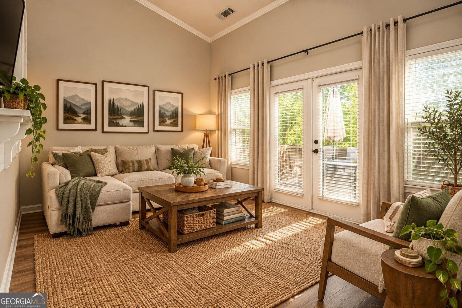 2 bedroom, 2 bathroom, 1,216 sq ft townhouse for sale at 1761 Liberty Parkway, Atlanta, GA 30318 — photo 3
