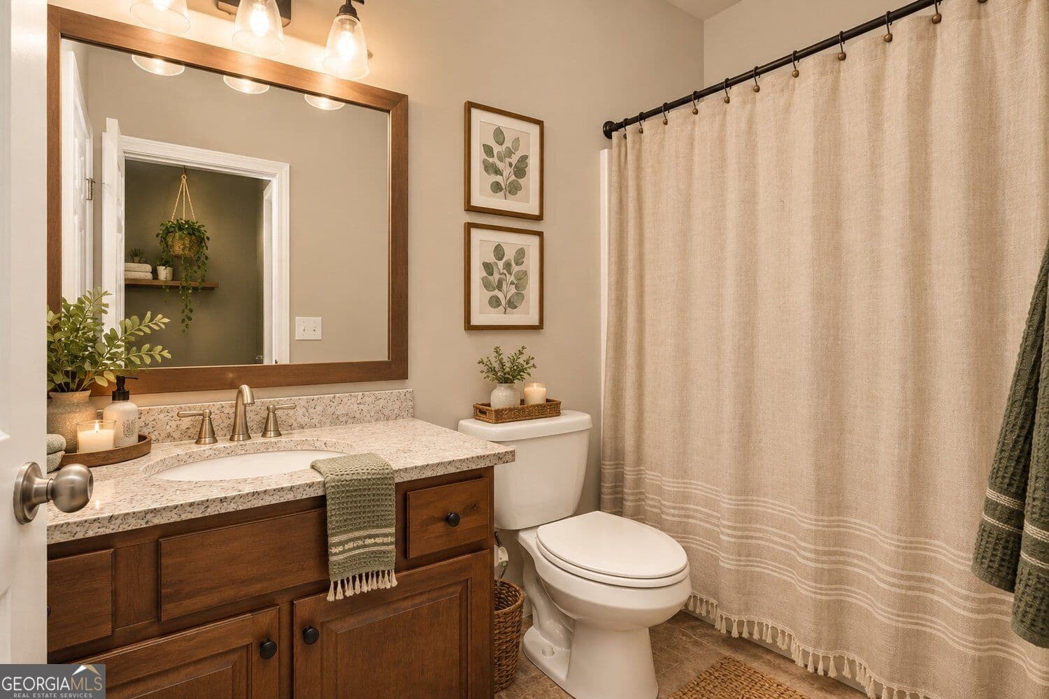 2 bedroom, 2 bathroom, 1,216 sq ft townhouse for sale at 1761 Liberty Parkway, Atlanta, GA 30318 — photo 8