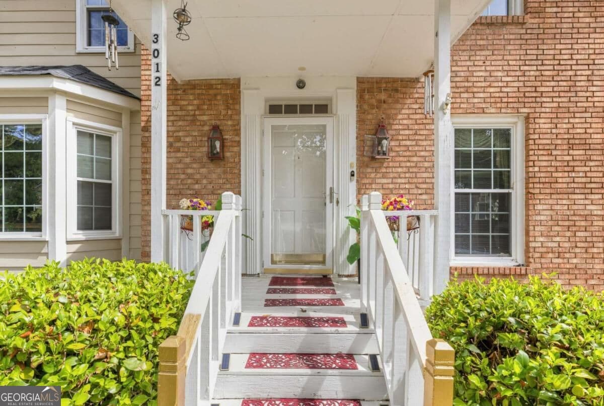 4 bedroom, 2.5 bathroom, 3,517 sq ft single family residence for sale at 3012 Overwood Lane, Snellville, GA 30078 — photo 6