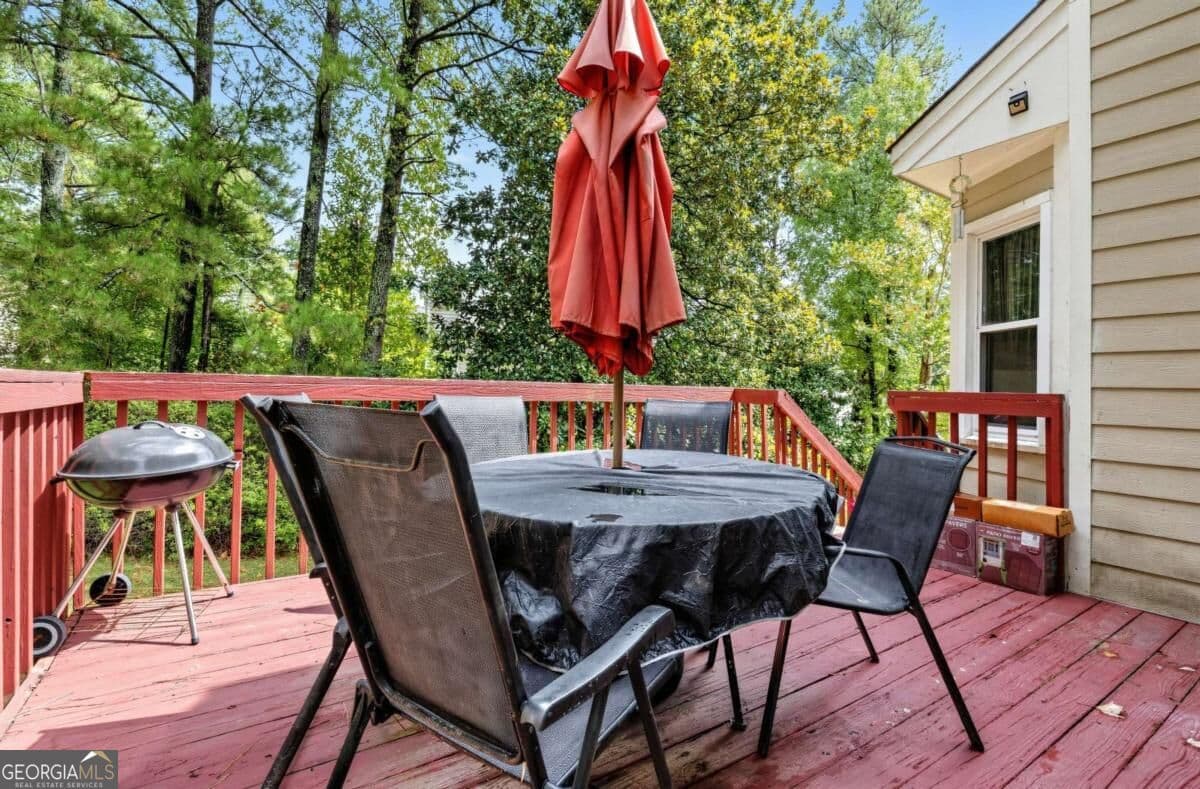 4 bedroom, 2.5 bathroom, 3,517 sq ft single family residence for sale at 3012 Overwood Lane, Snellville, GA 30078 — photo 8