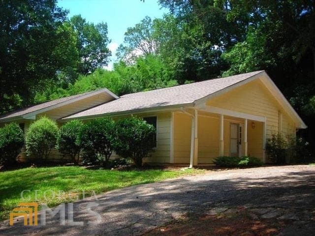 2 bedroom, 1 bathroom, 1,000 sq ft duplex for rent at 756A Happy Hollow Road, Dahlonega, GA 30533 for $1,320 a month — photo 1 of 1