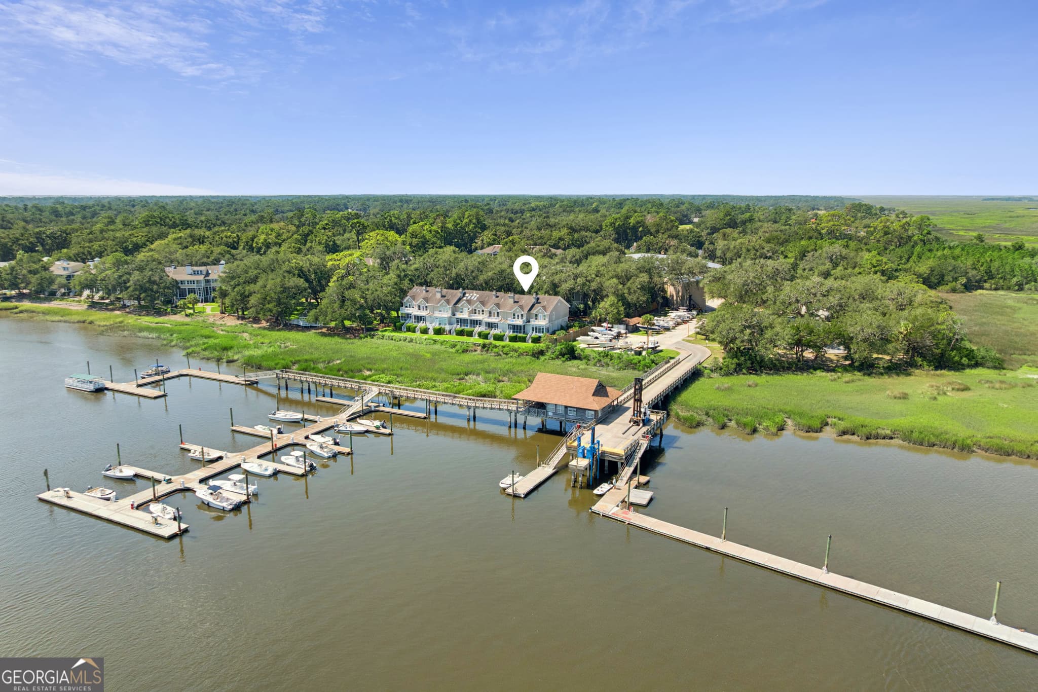 3 bedroom, 2.5 bathroom, 1,575 sq ft condominium for sale at 1107 Plantation Point Drive, St. Simons, GA 31522 — photo 1 of 46