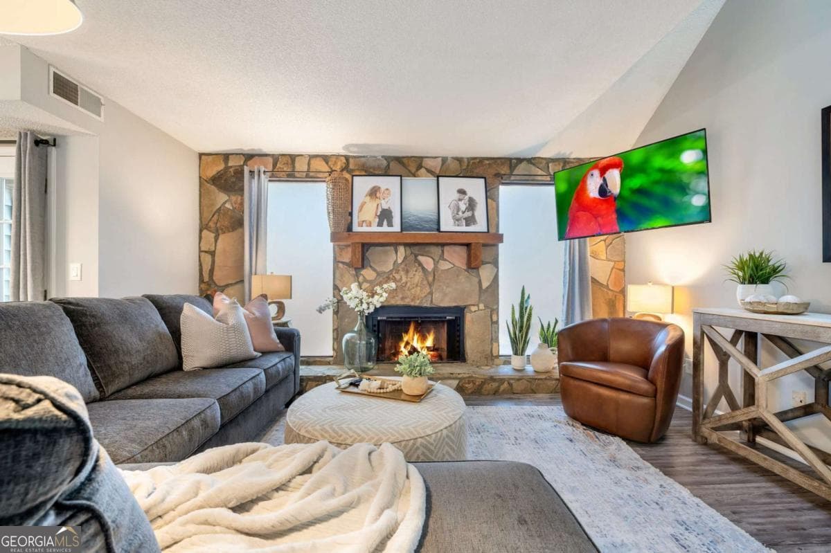 2 bedroom, 2.5 bathroom townhouse for rent at 280 Pam Lane, Marietta, GA 30064 for $3,750 a month — photo 8