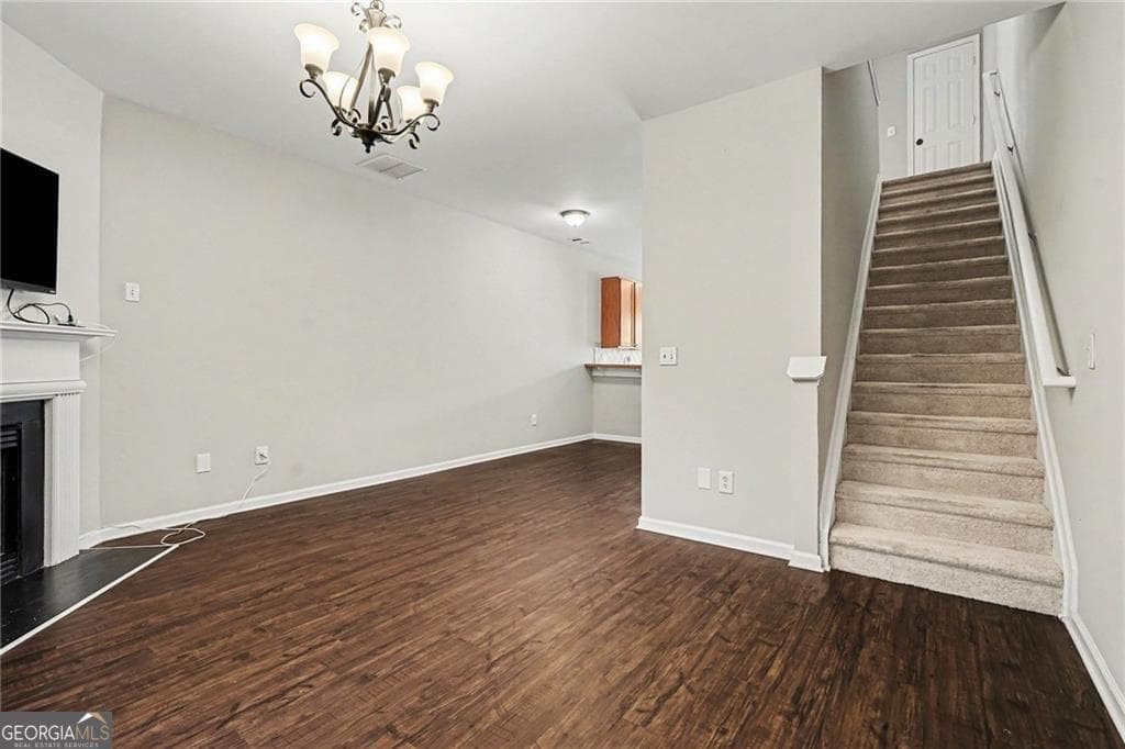 2 bedroom, 2 bathroom, 1,634 sq ft townhouse for sale at 3158 Mill Springs Circle, Buford, GA 30519 — photo 4